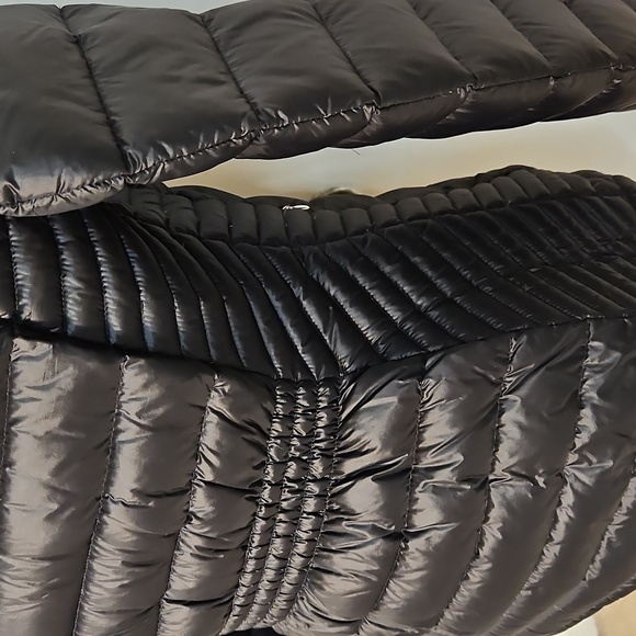 Calvin Klein Asymmetrical Down Filled Puffer Jacket Size Large - Picture 7 of 11